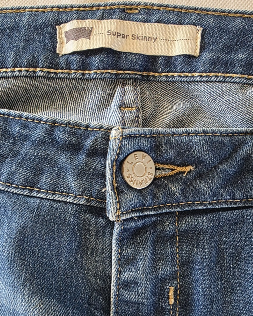 Levi's Super Skinny Jeans Ladies Size 32 x 31