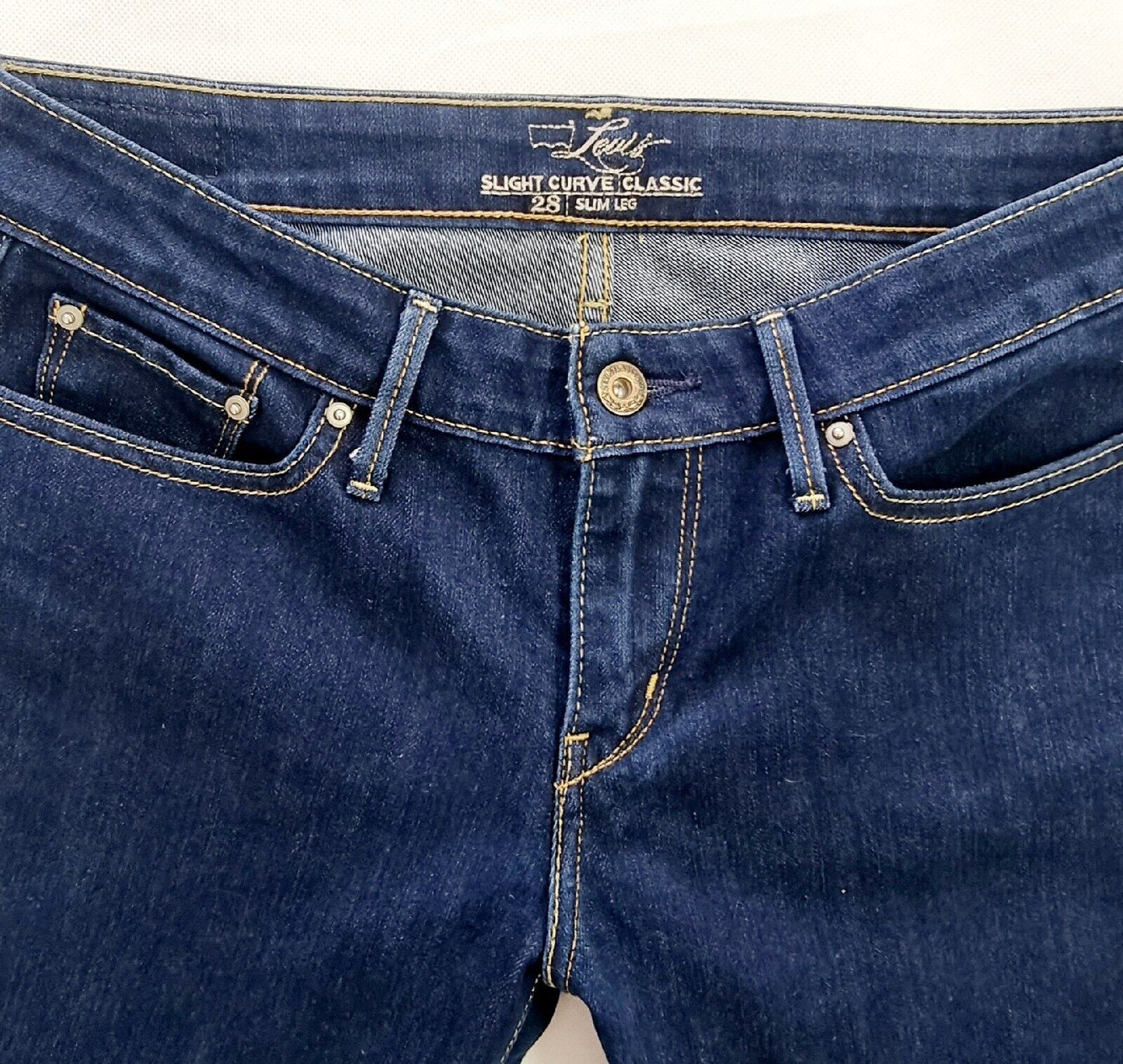 Levis Slight Curve Classic Slim Leg Jeans Ladies Size 28x27