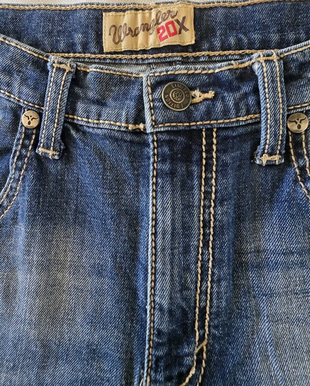 Wrangler 20X Vintage Bootcut Jean Boys Size 16R