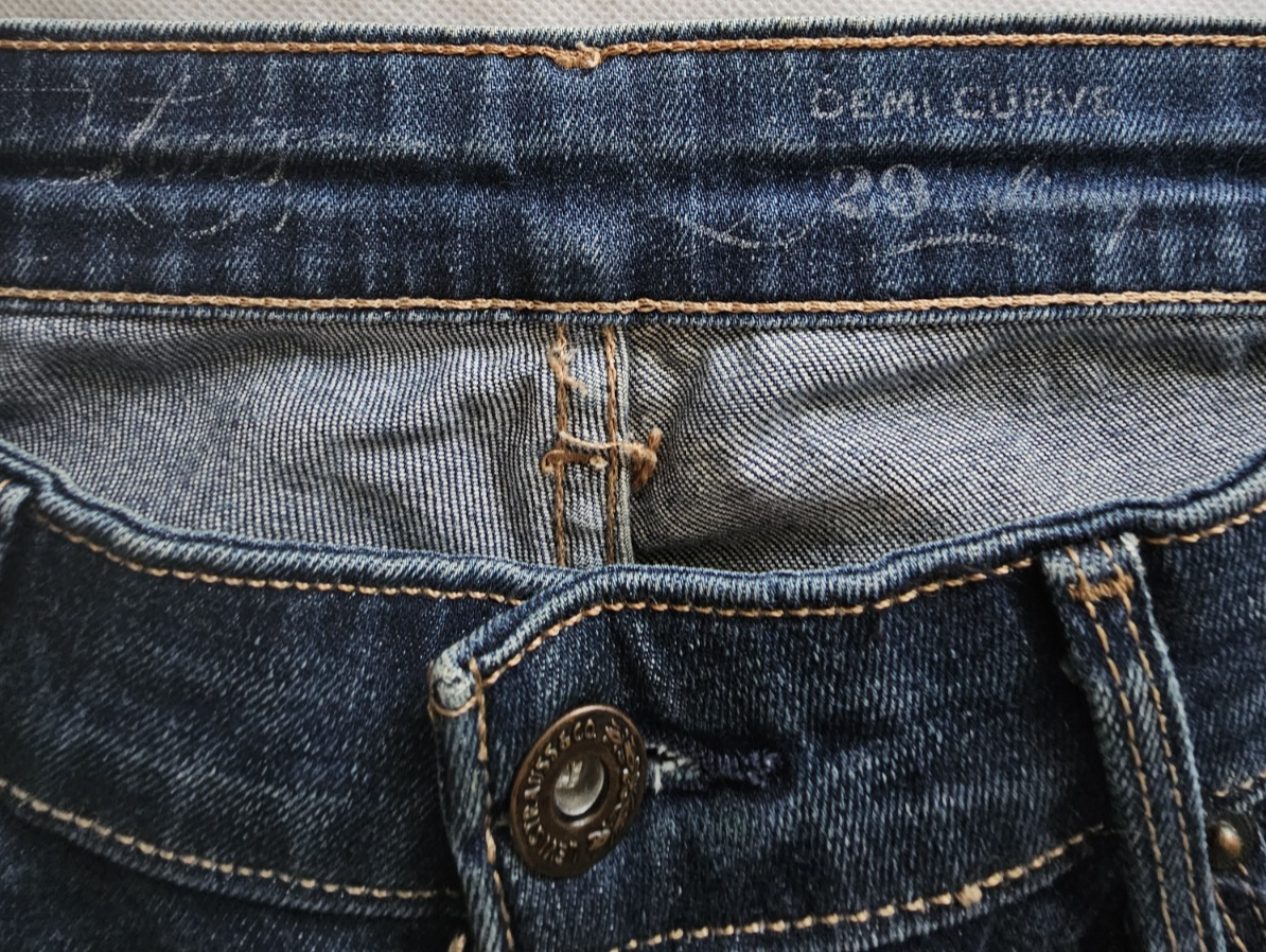 Levi's Demi Curve Skinny Jeans Ladies Size 29 x 32