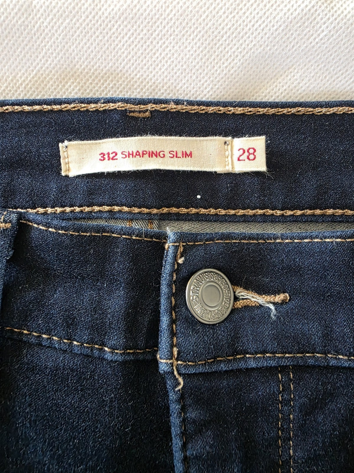 Levi's BIG E 312 Shaping Slim Ladies Dark Denim Jeans Size 28 x 30