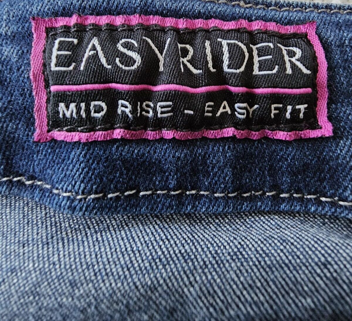 Bullzye Easyrider Mid Rise Easy Fit Boot Cut Ladies Jeans Size 9 x 32