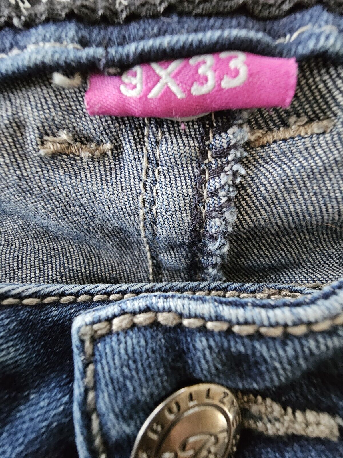 Bullzye Easyrider Mid Rise Easy Fit Boot Cut Ladies Jeans Size 9 x 32