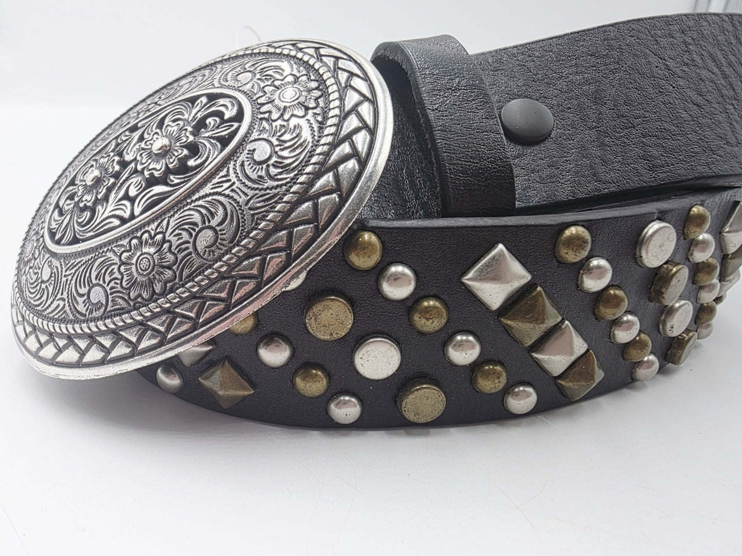 Wrangler Western Studded Belt Ladies Size 28" - NEW -