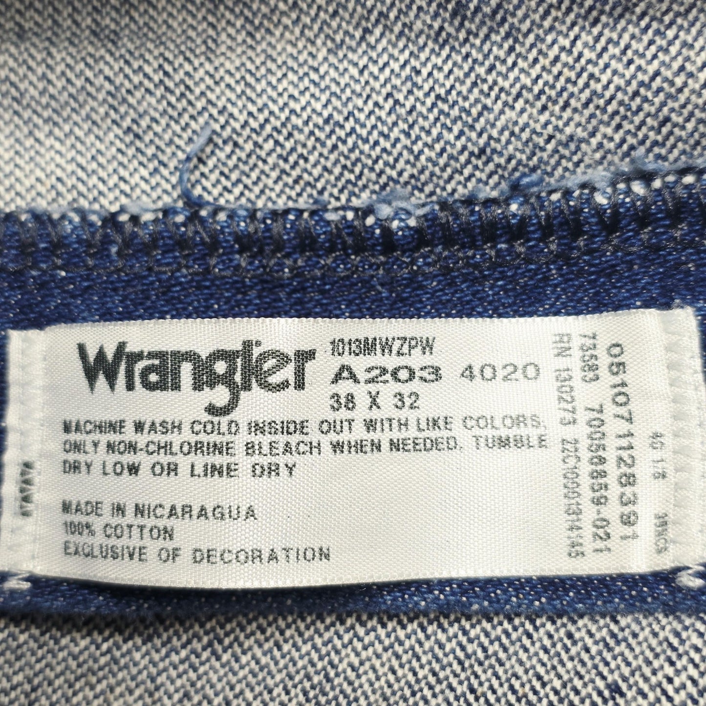 Wrangler Jeans Mens 38x32 Blue Straight Regular Cowboy Cut 1013MWZPW