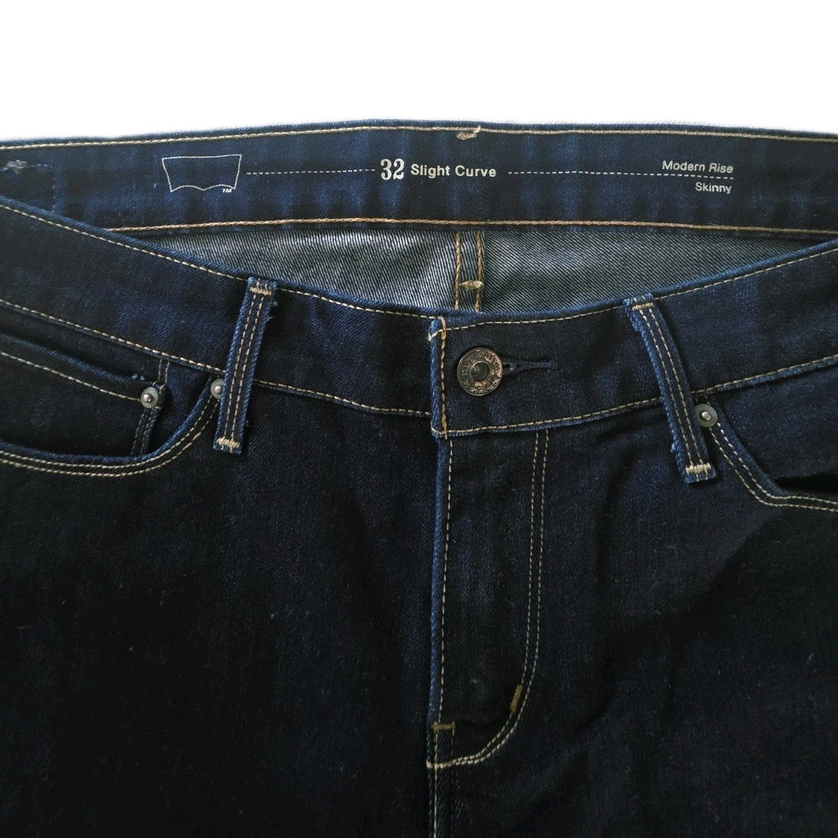 Levi's Slight Curve Modern Rise Skinny Leg Ladies Jeans Size 32