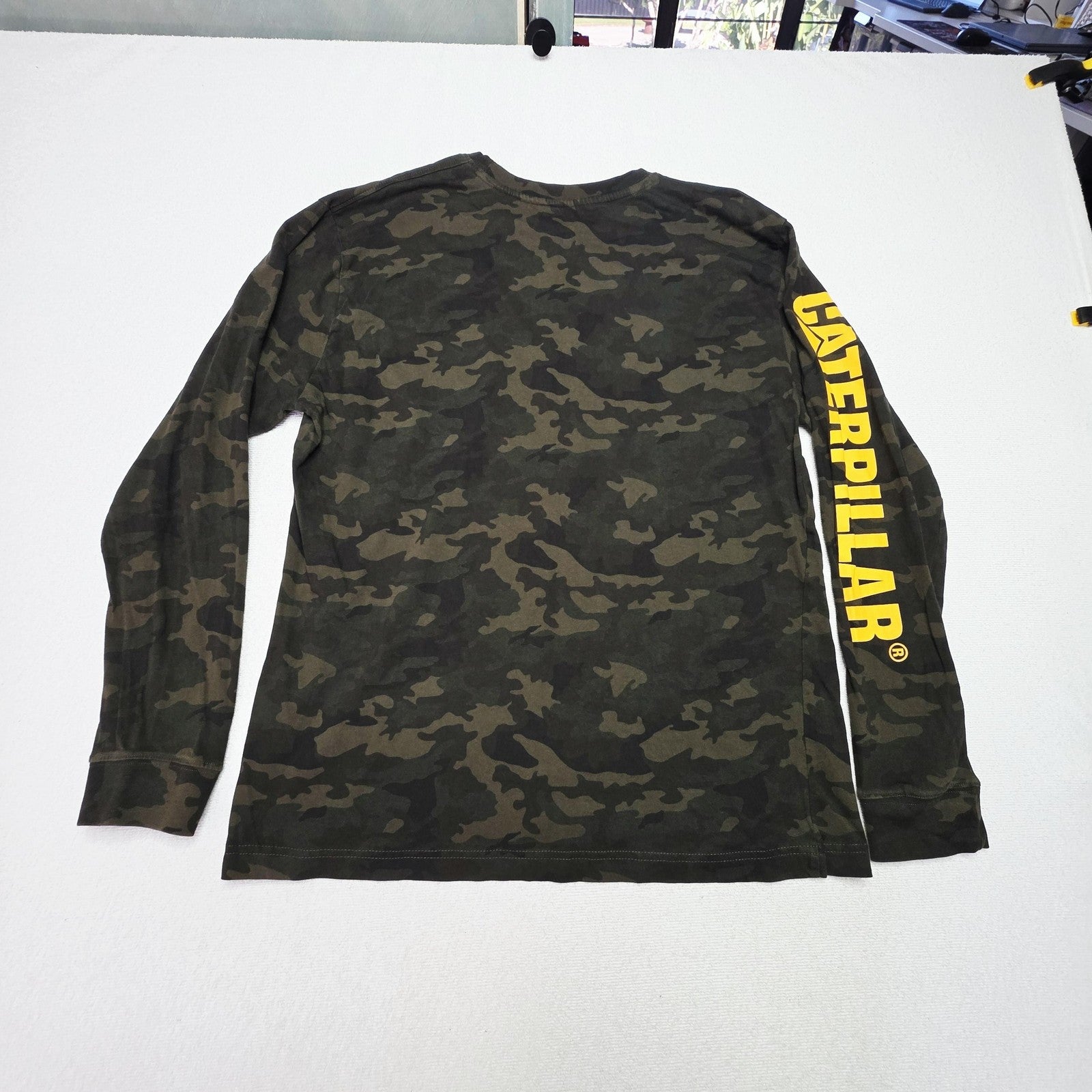 CAT Jumper Mens XL Green Camo Long Sleeve Crew Neck Caterpillar Logo Workwear