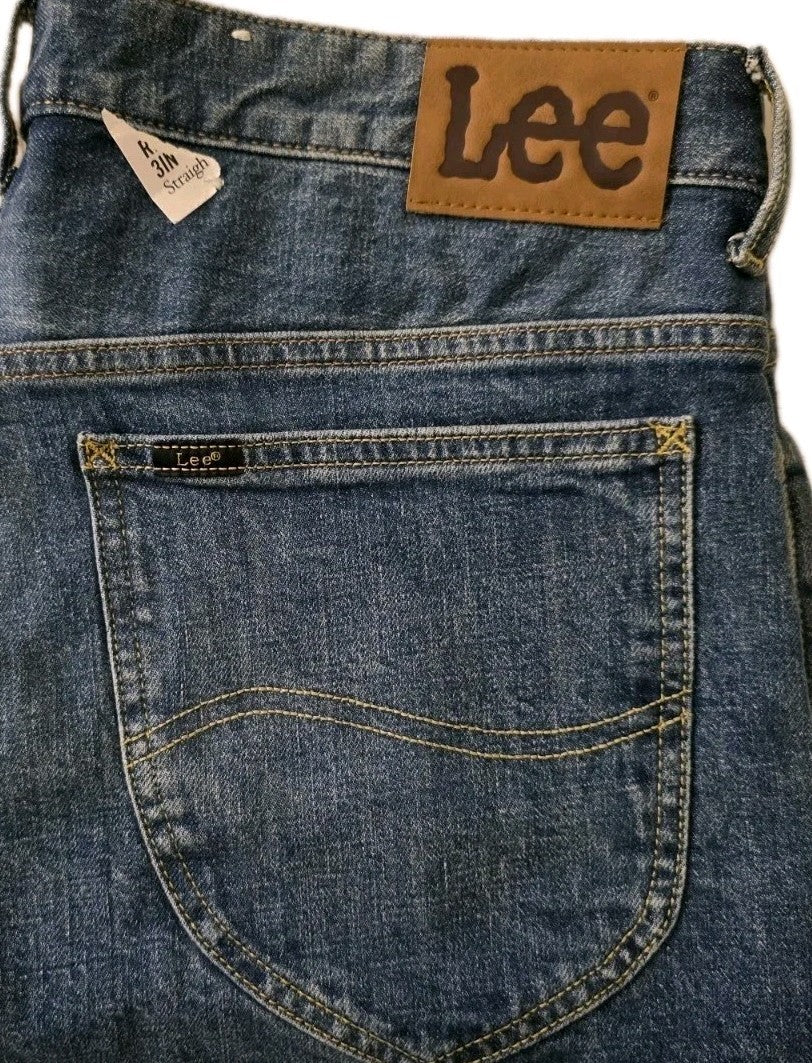 LEE HI Relaxed Denim Shorts Ladies Size 32 - NEW -