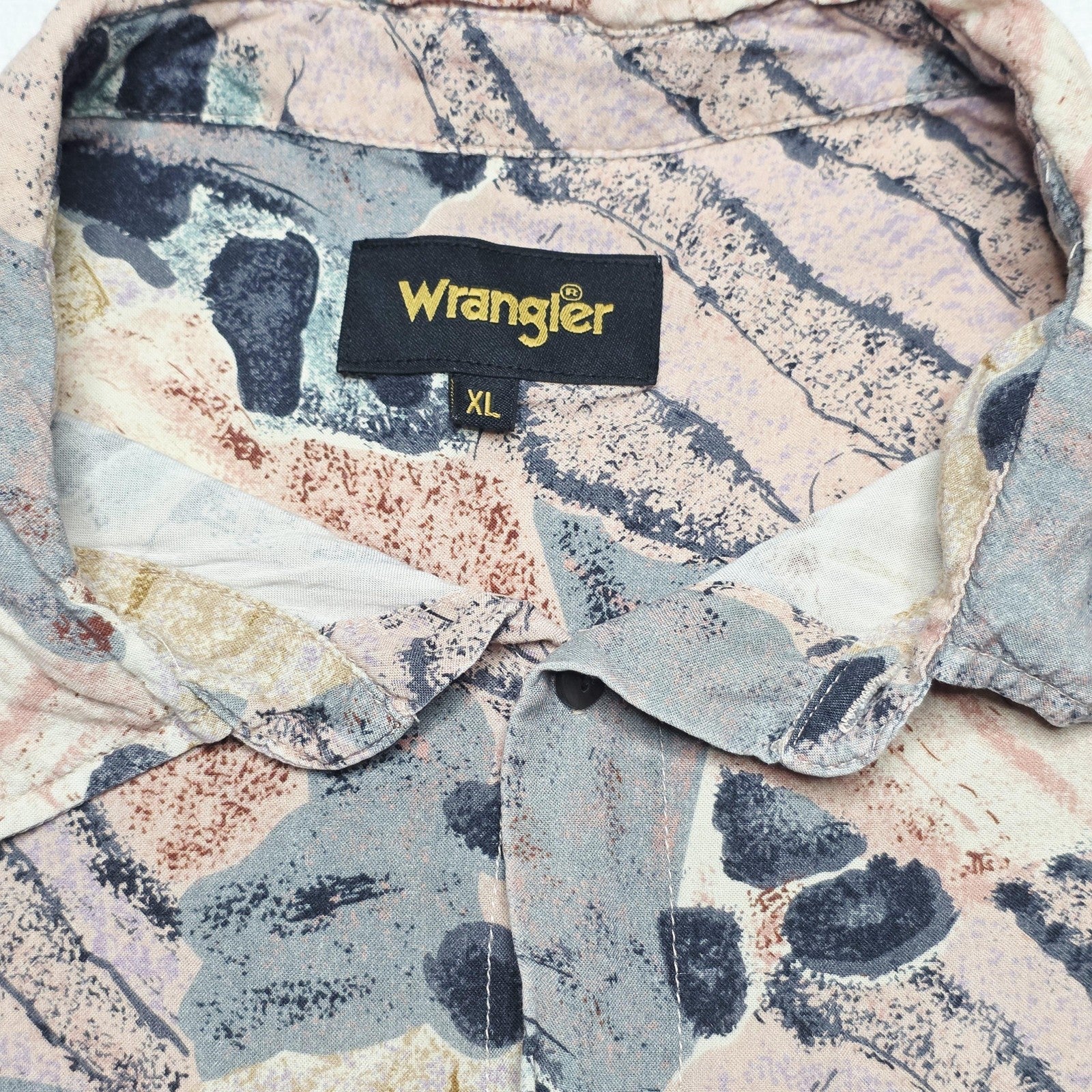 Wrangler Shirt XL Pastel Abstract Print Button Up Lightweight Woven Casual