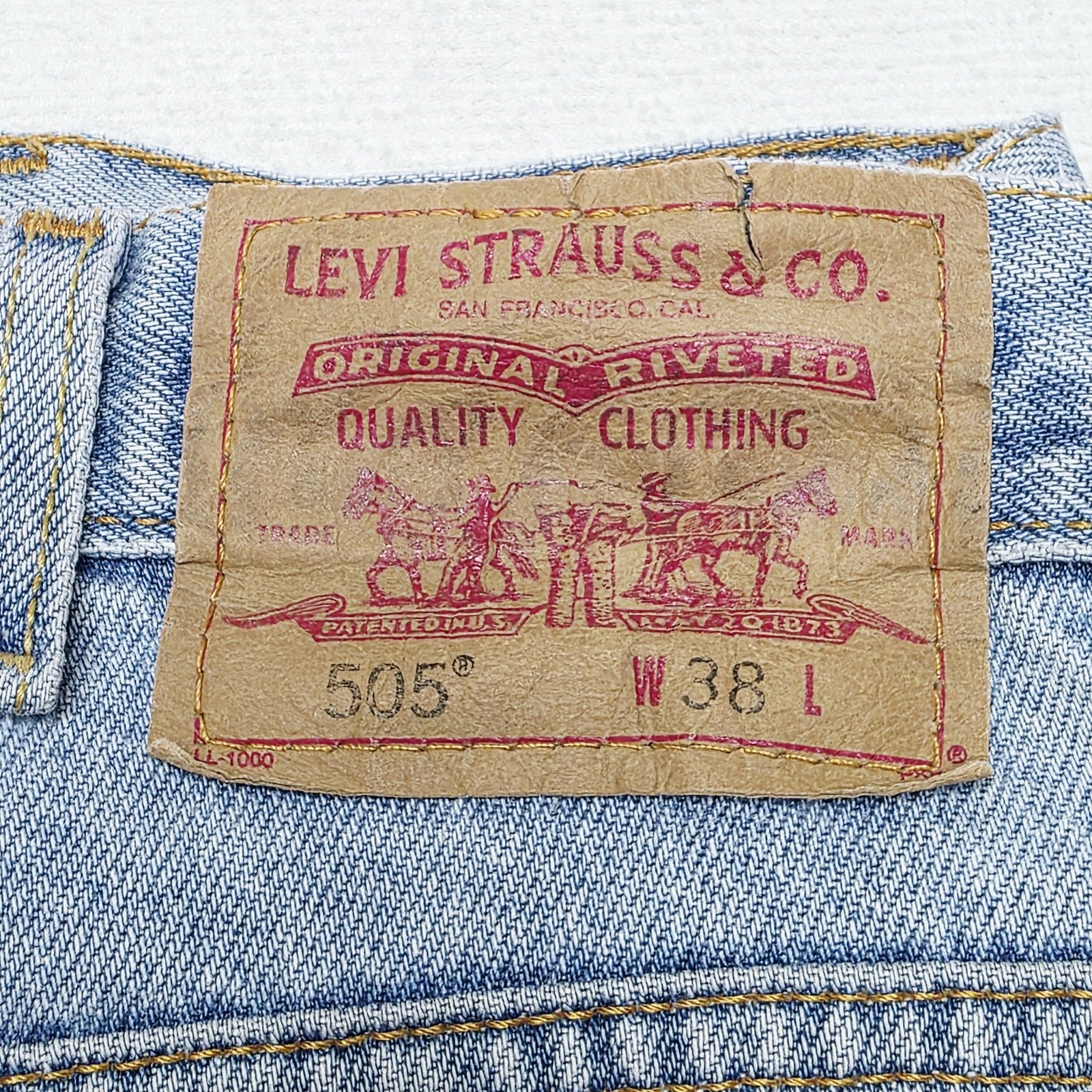 Levi's Shorts Men's 38 Blue 505 Regular Fit Denim Bermuda Jeans Casual Summer