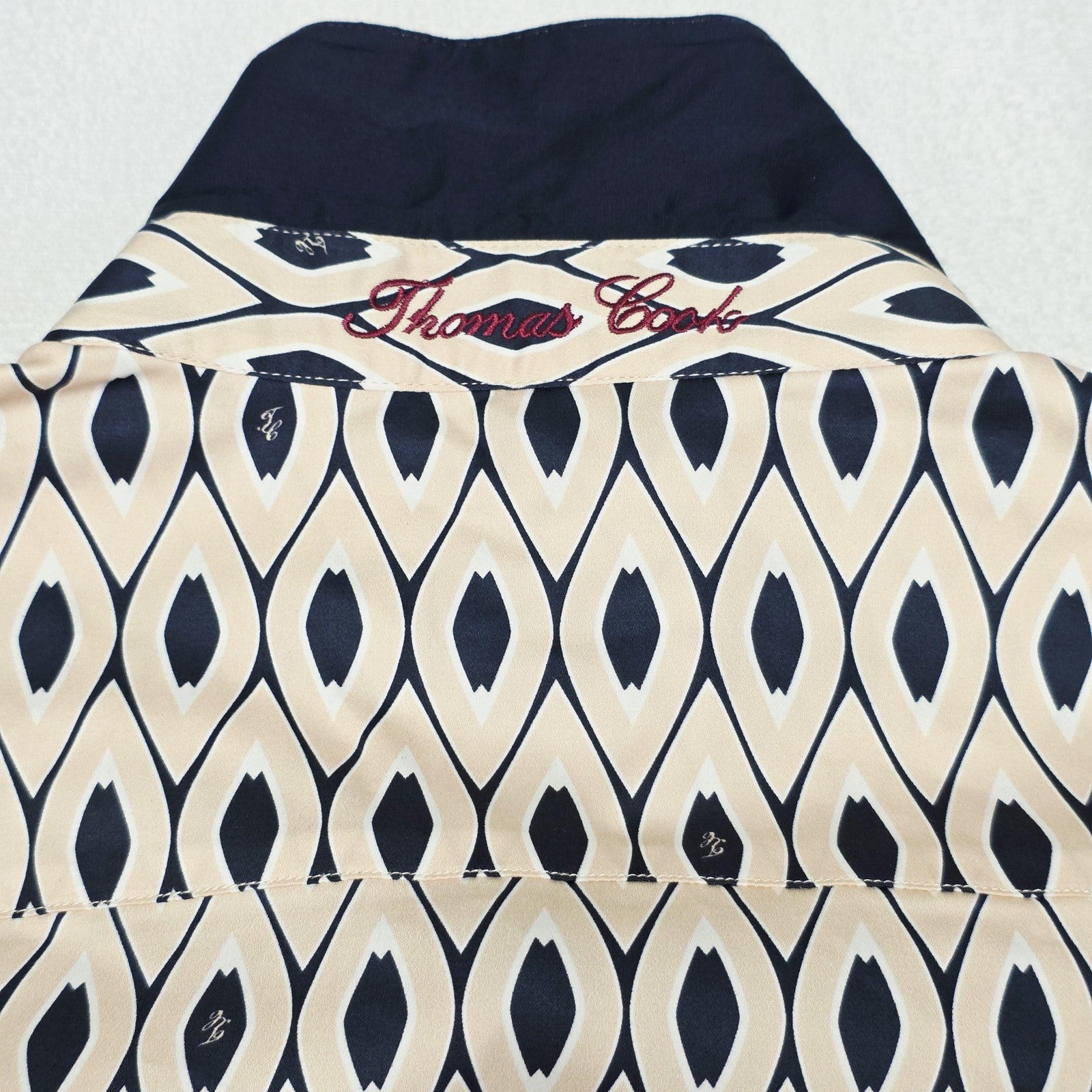 Thomas Cook Shirt Women's 20 Beige Long Sleeve Button Up Nadia Geometric Print