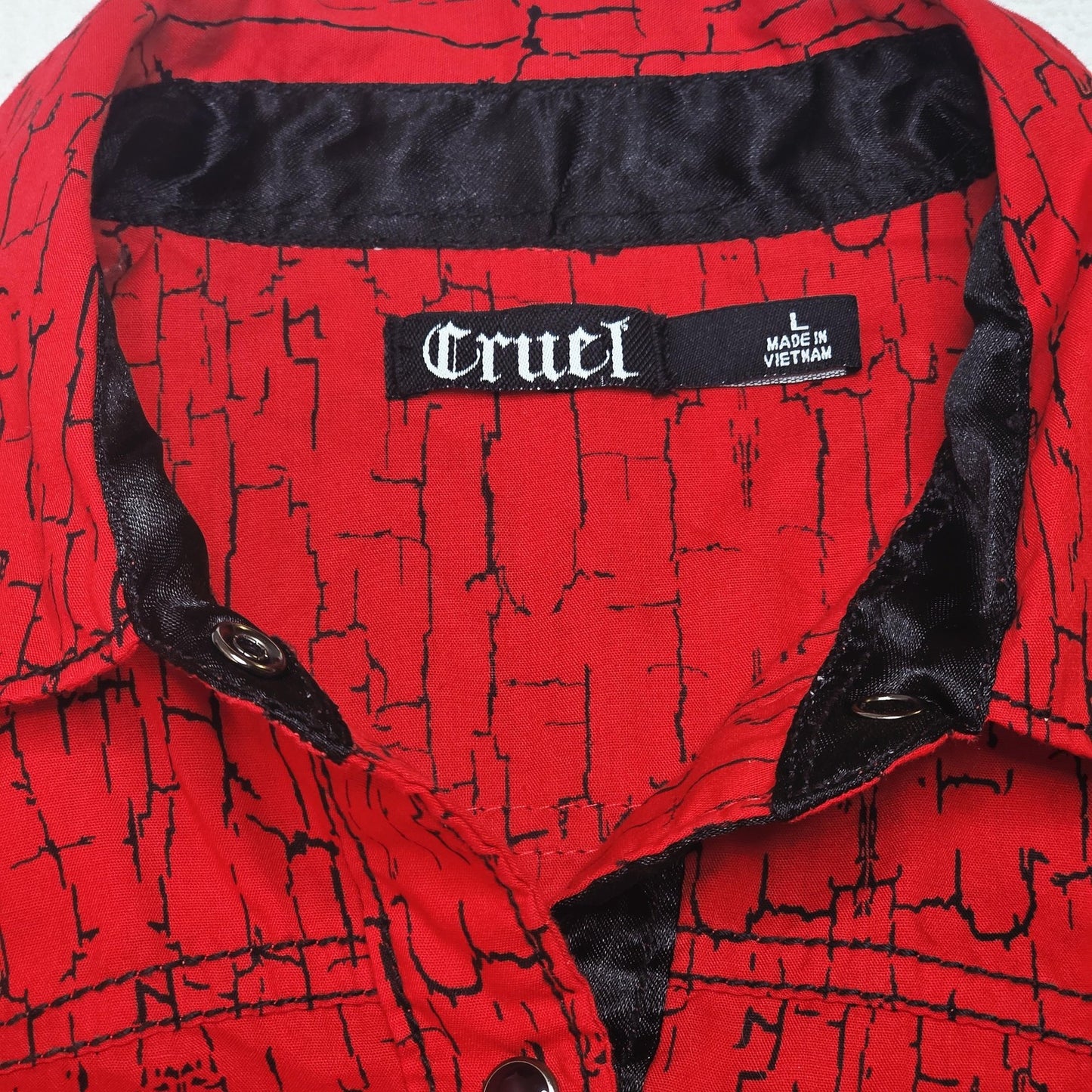 Cruel Shirt Women's L Red Long Sleeve Snap Button Up Western Geometric Print