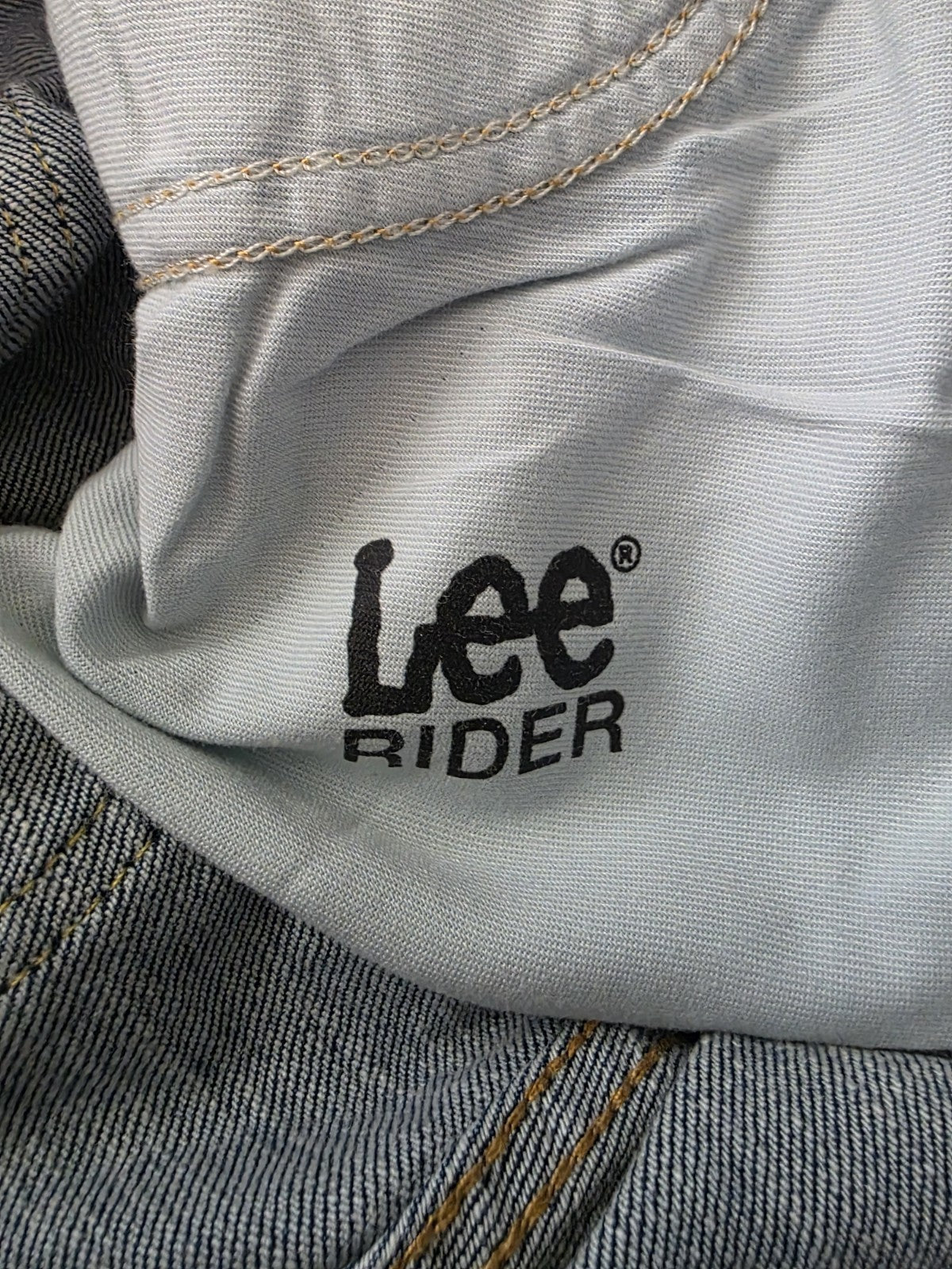LEE HI Relaxed Denim Shorts Ladies Size 32 - NEW -