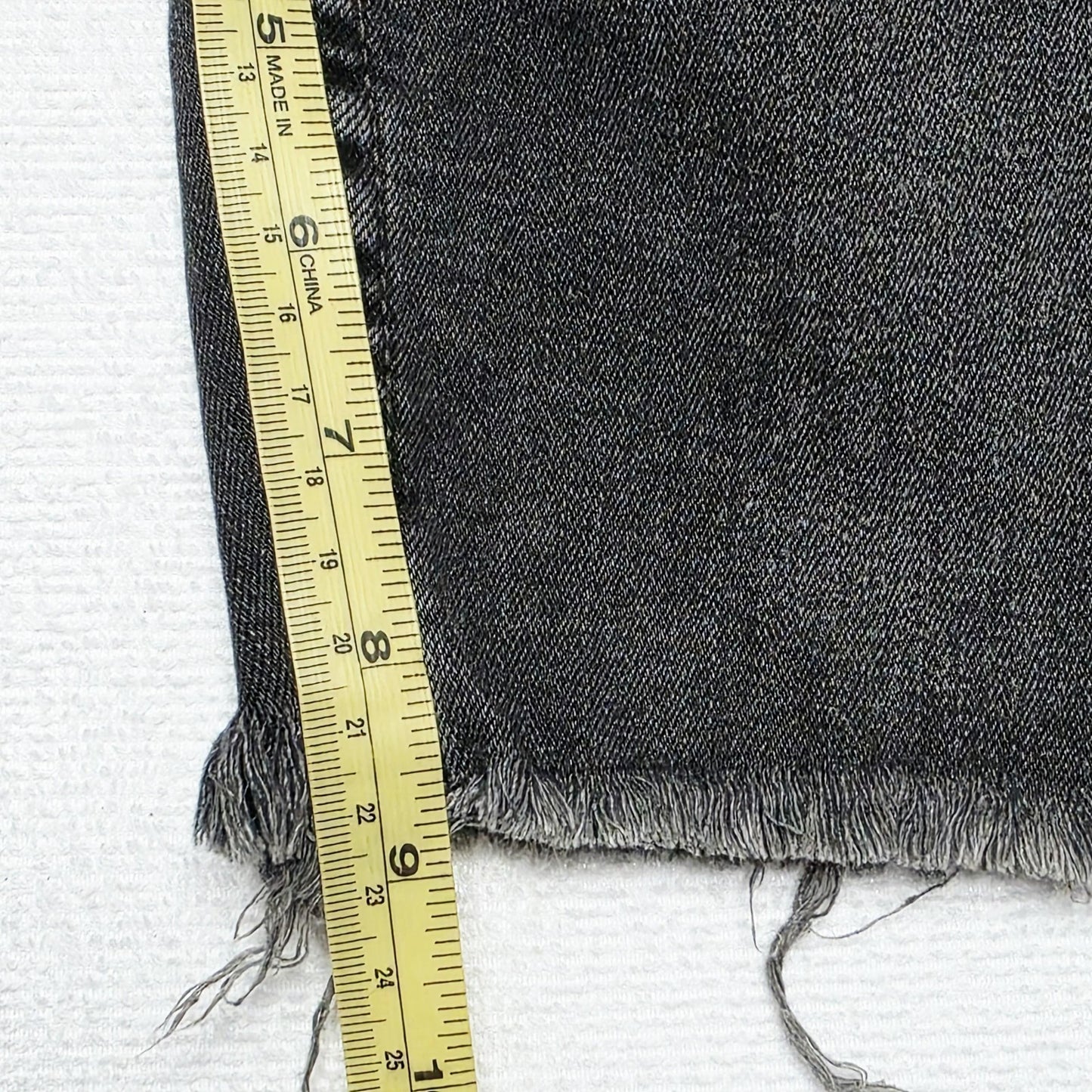 Wrangler Shorts Men's 33 Black Distressed Denim Bermuda Summer Casual