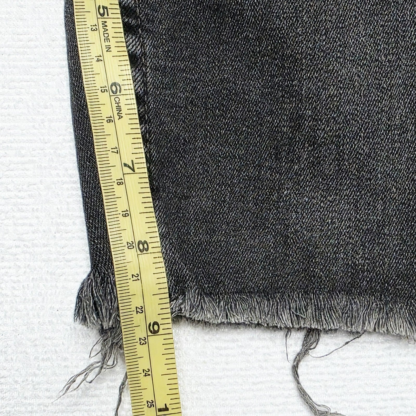 Wrangler Shorts Men's 33 Black Distressed Denim Bermuda Summer Casual