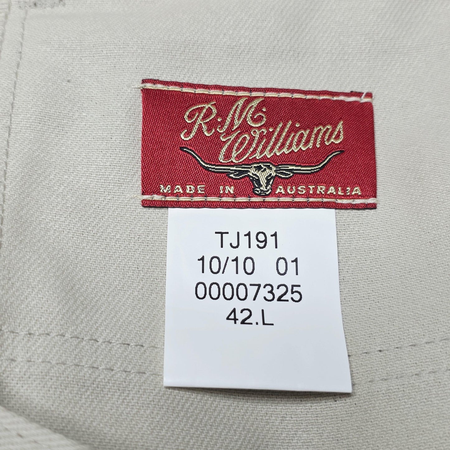 R.M. Williams Jeans Men's 42L Beige Classic Poly Cotton Easy Care Denim TJ191