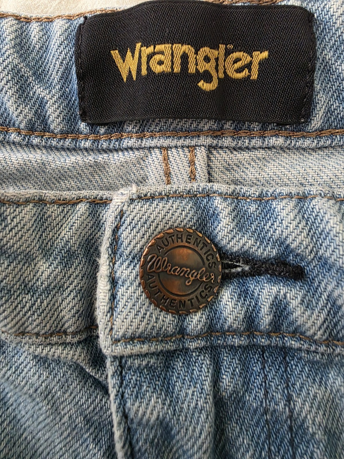Wrangler Slacker Denim Shorts Men's Size 32