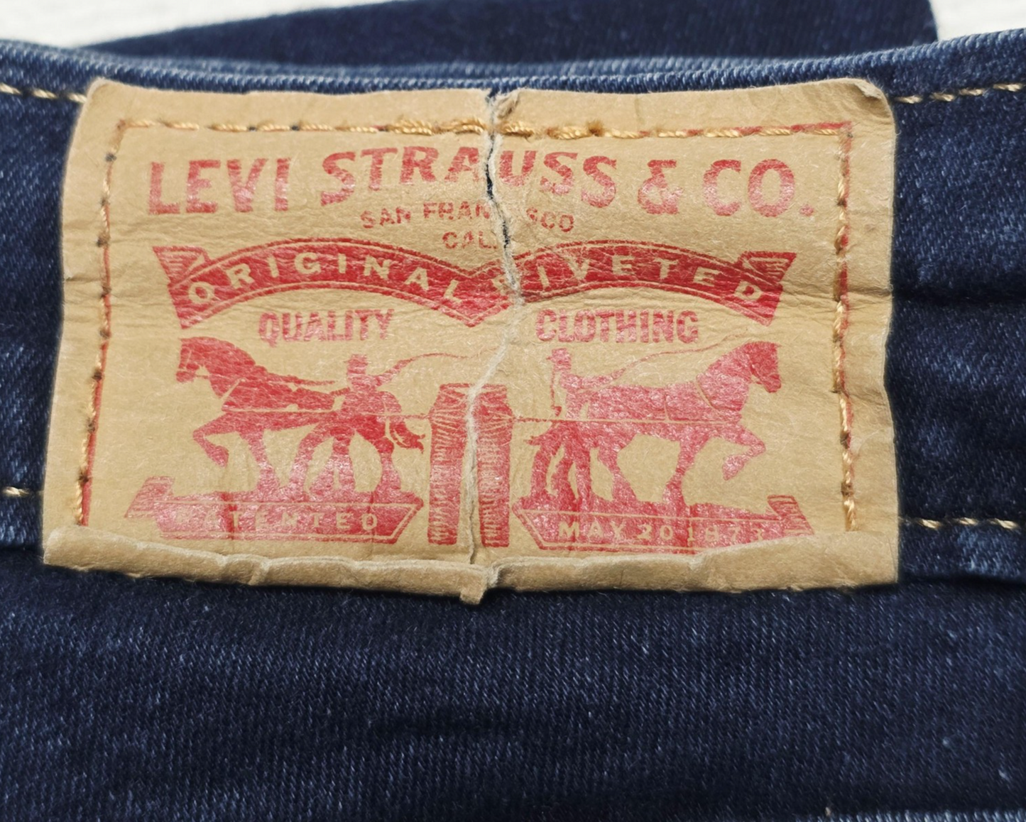 Levi's Jeans Women's 27 x 30 Blue Dark Wash 710 Super Skinny Mid Rise Stretch