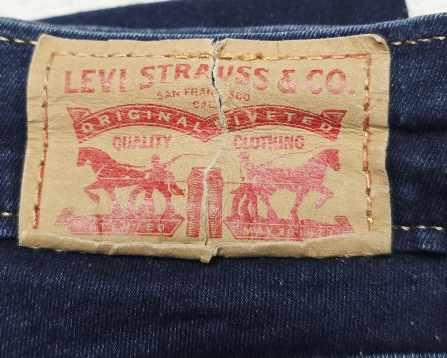 Levi's Jeans Women's 27 x 30 Blue Dark Wash 710 Super Skinny Mid Rise Stretch
