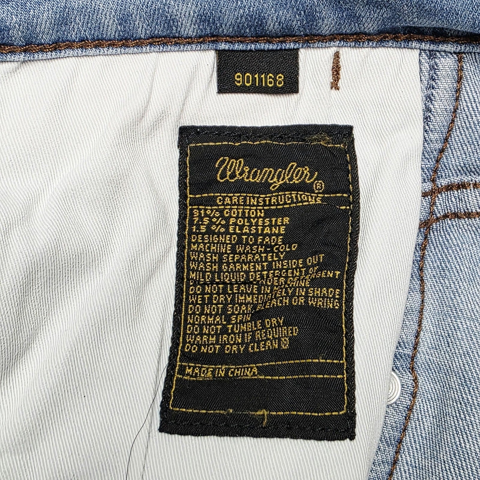 Wrangler Shorts Men's 34 Blue Distressed Denim Bermuda Slim Fit Smith Raw Hem