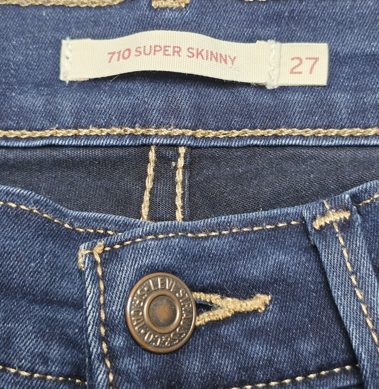 Levi's Jeans Women's 27 x 30 Blue Dark Wash 710 Super Skinny Mid Rise Stretch