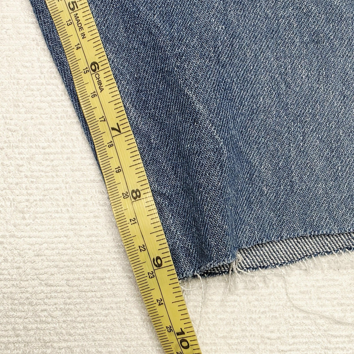 Levi's Shorts Women's 8 Blue Denim 501 Cut Off Button Fly Raw Hem Casual