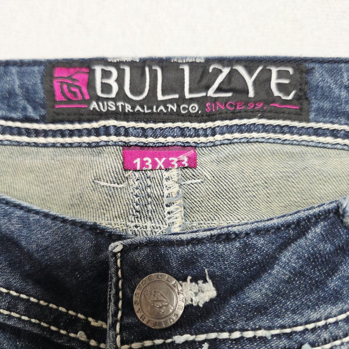 Bullzye Jeans Women's 32x29 Straight Denim Tara Mid Rise Easy Fit Pockets Logo