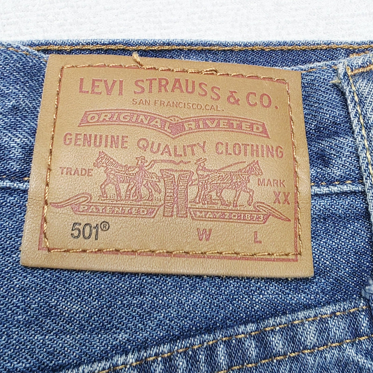 Levi's Shorts Women's 8 Blue Denim 501 Cut Off Button Fly Raw Hem Casual