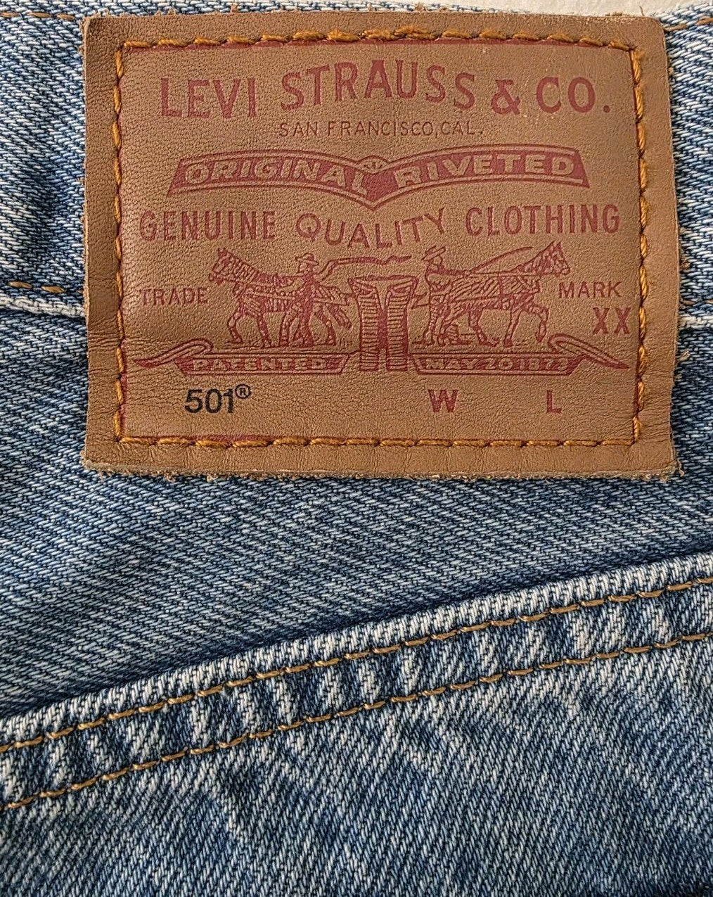 Levi's 501 Cheeky Ladies Shorts Size 28
