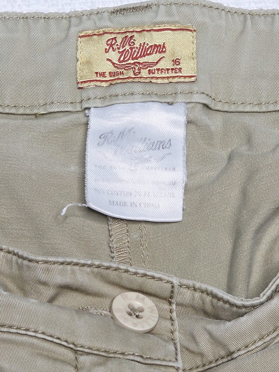 R.M. Williams Ladies Beige Shorts Size 16
