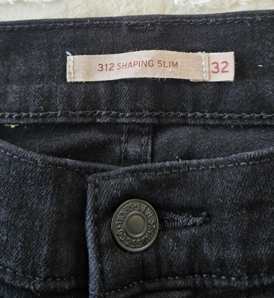 Levi's 312 Shaping Slim Jeans Ladies Size 32 x 29