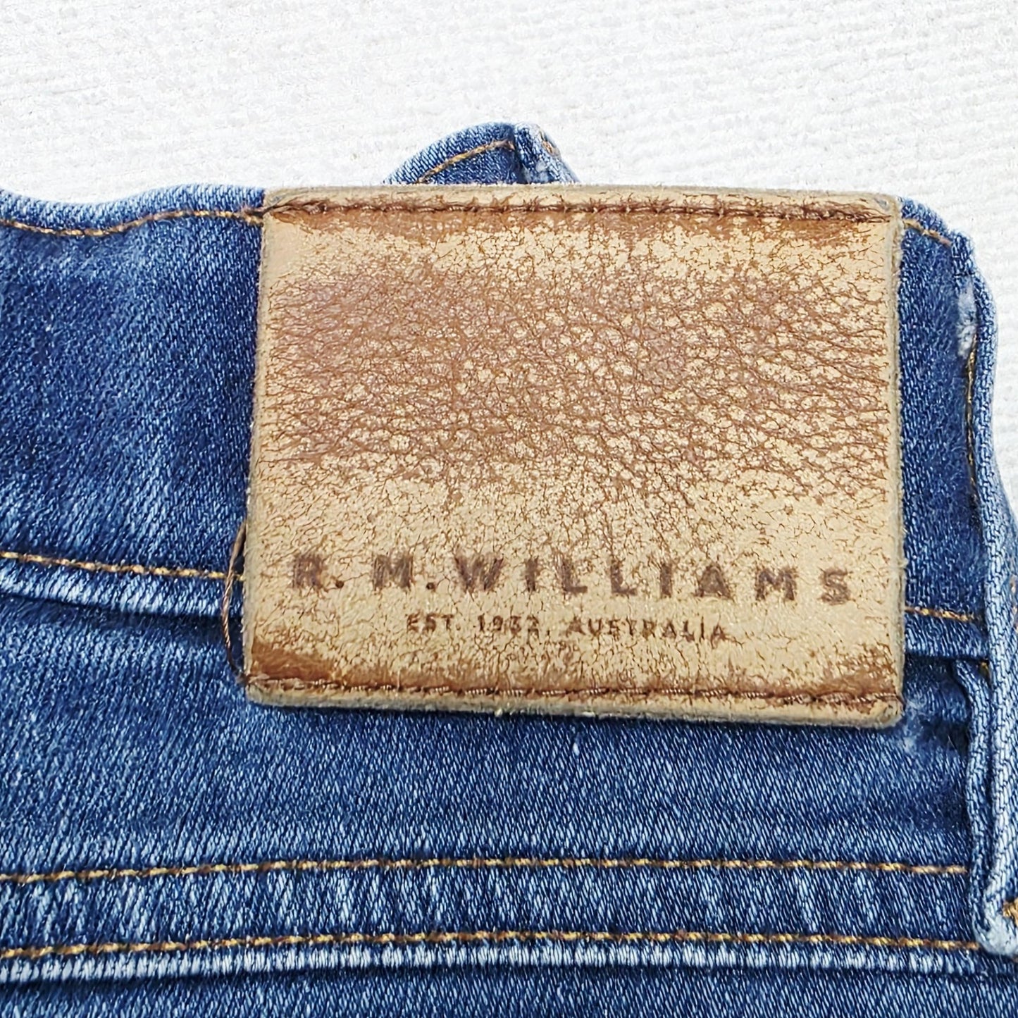 R.M. Williams Jeans Women's 34x31 Blue Straight Stretch Denim Elastic Waist Logo