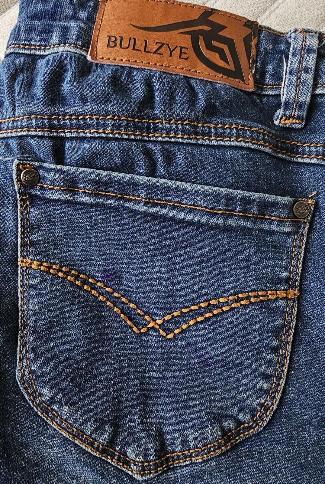 Bullzye Denim Cowgirl Shorts Ladies Size 8