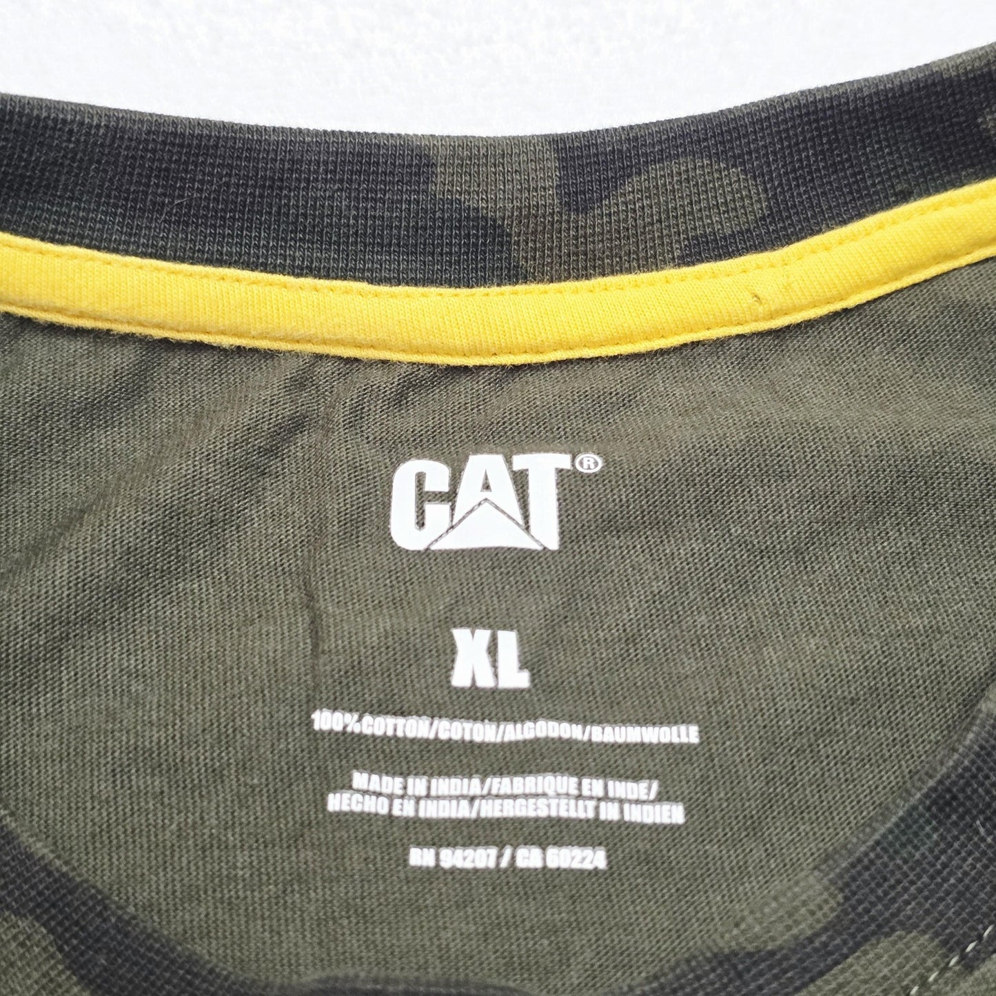 CAT Jumper Mens XL Green Camo Long Sleeve Crew Neck Caterpillar Logo Workwear