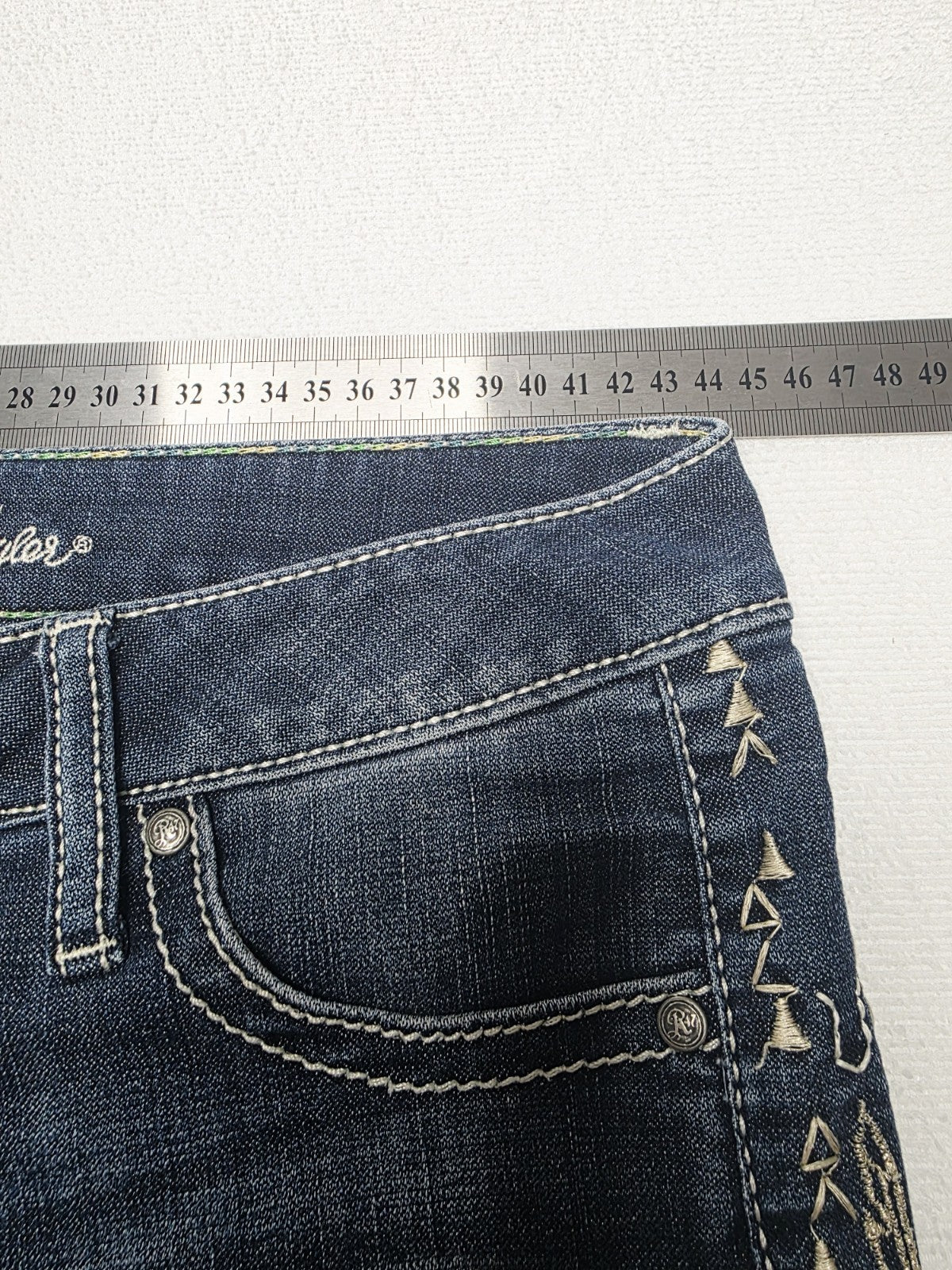 Wrangler ROCK 47 WHS89CL Ultra Low Rise Tapered Ladies Jeans Size 31