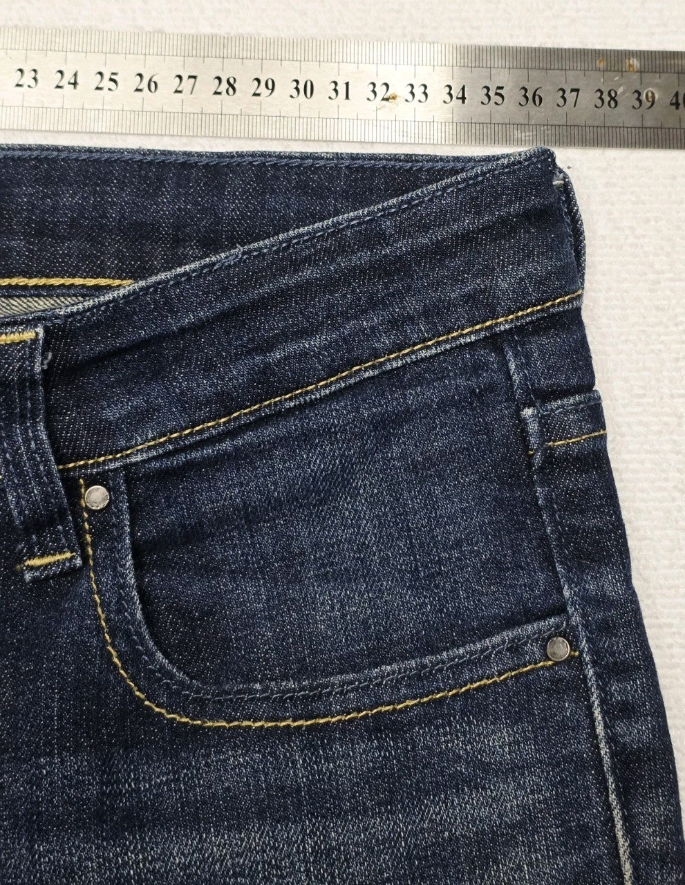 Levi's Mid Rise Skinny Jeans Ladies Size 6