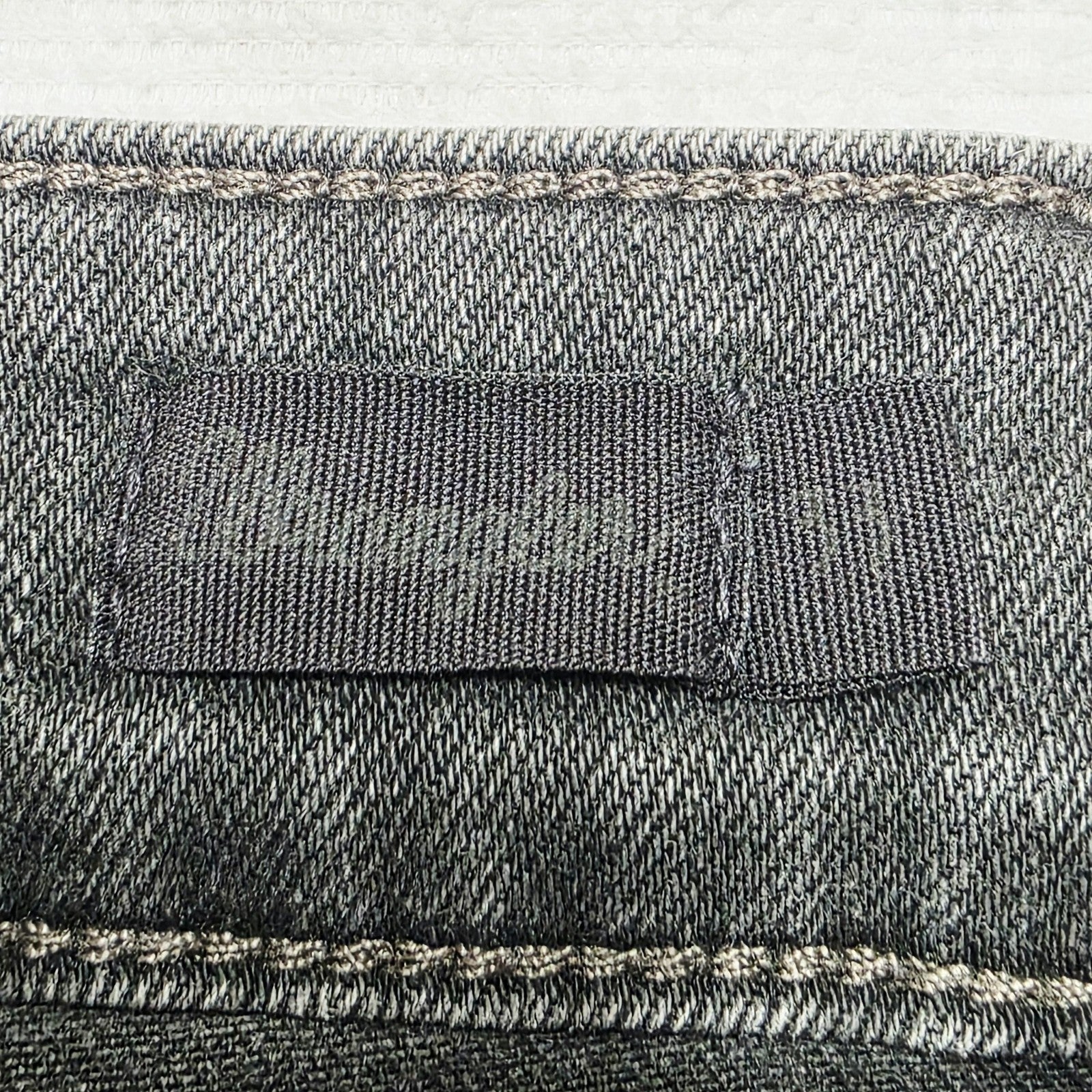 Wrangler Shorts Men's 33 Black Distressed Denim Bermuda Summer Casual