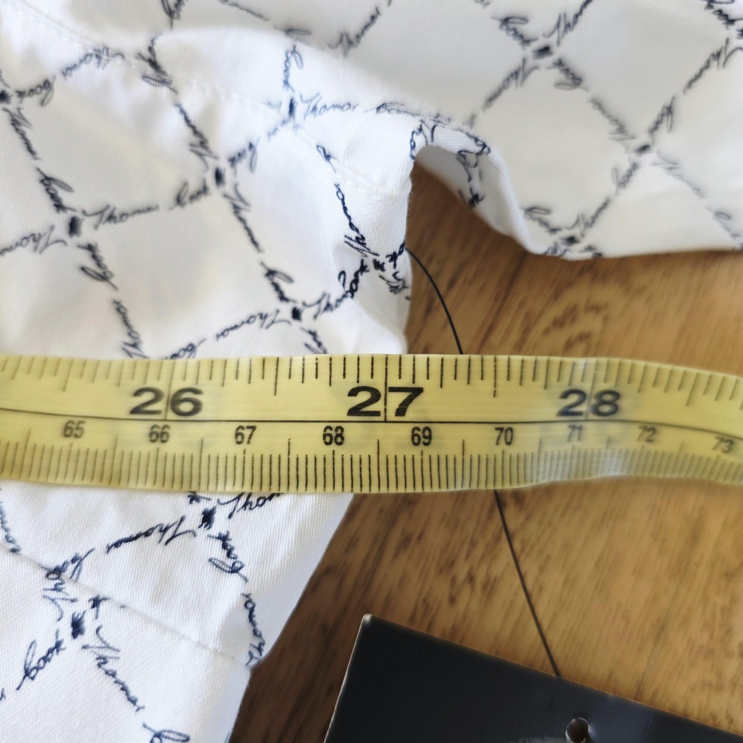 Thomas Cook Shirt Women's 22 White Long Sleeve Button Up Denise Logo Geometric
