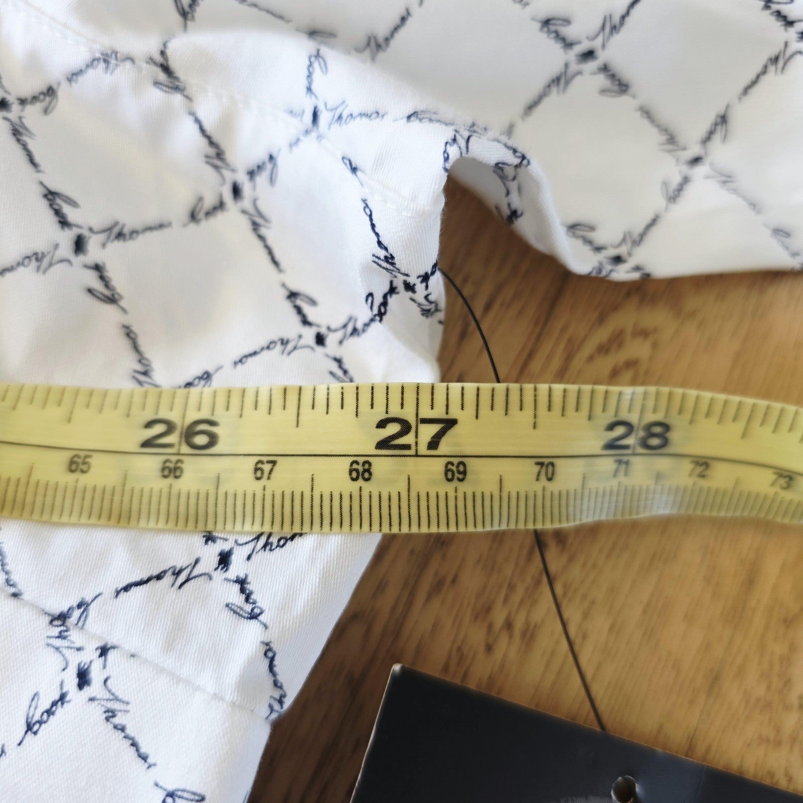 Thomas Cook Shirt Women's 22 White Long Sleeve Button Up Denise Logo Geometric