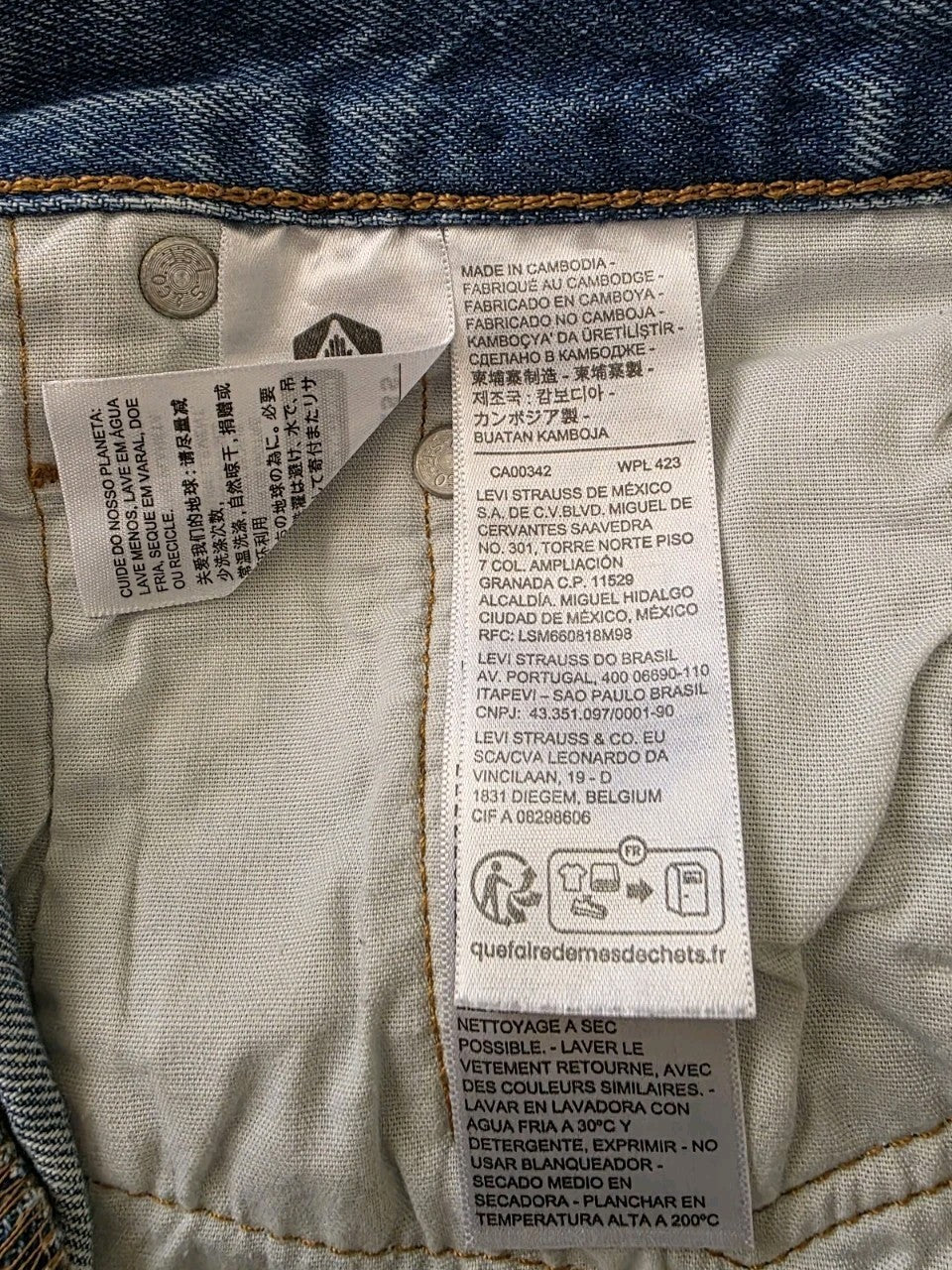 Levi's 501 Cheeky Ladies Shorts Size 28