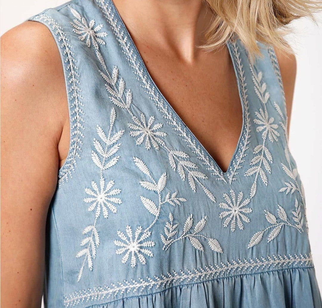 Roper Studio West Embroidered Sleeveless Dress Ladies Size S