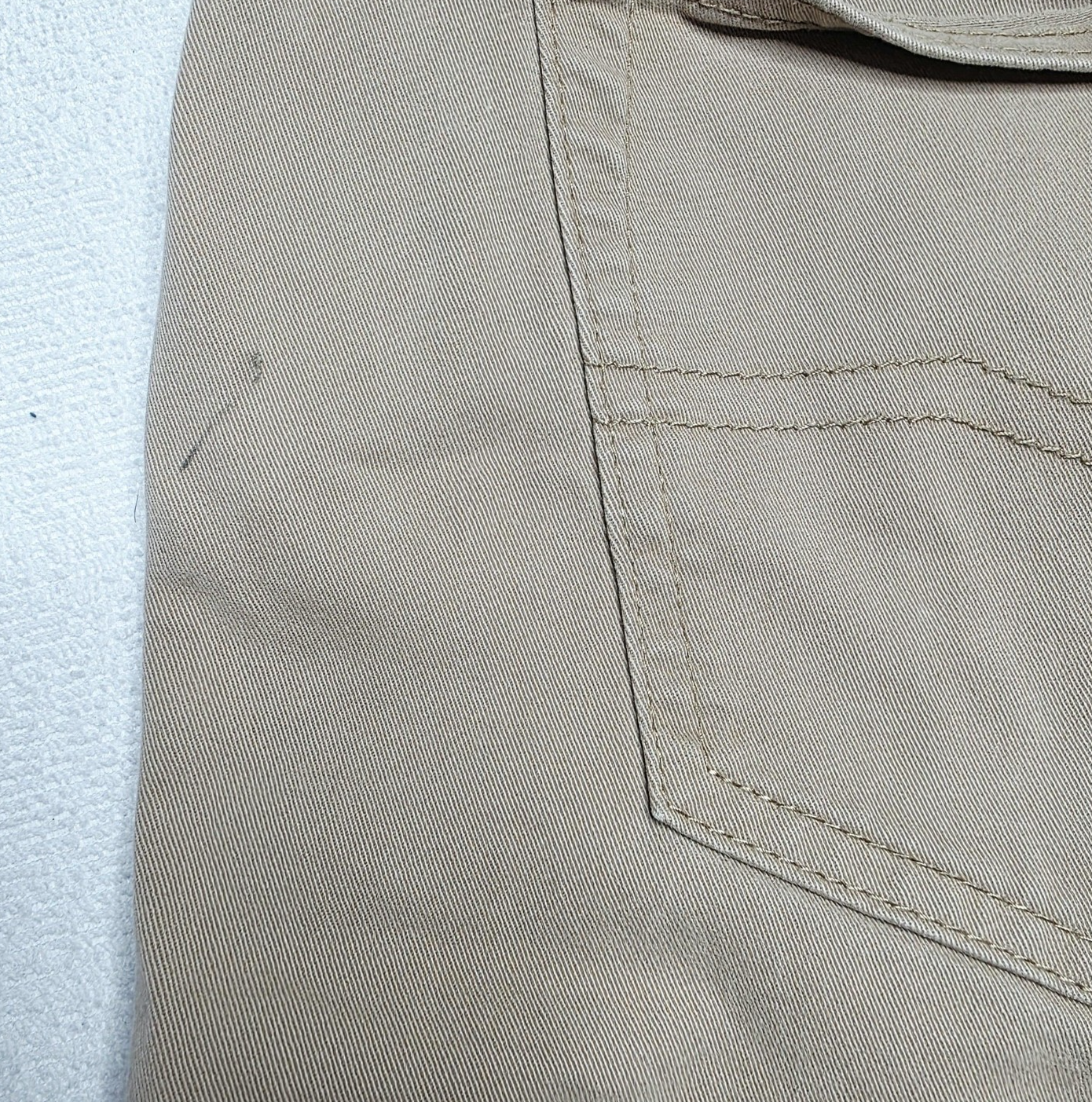 Thomas Cook Jeans Men's 42x31 Beige Khakis Stretch Zip Fly Comfort Waist