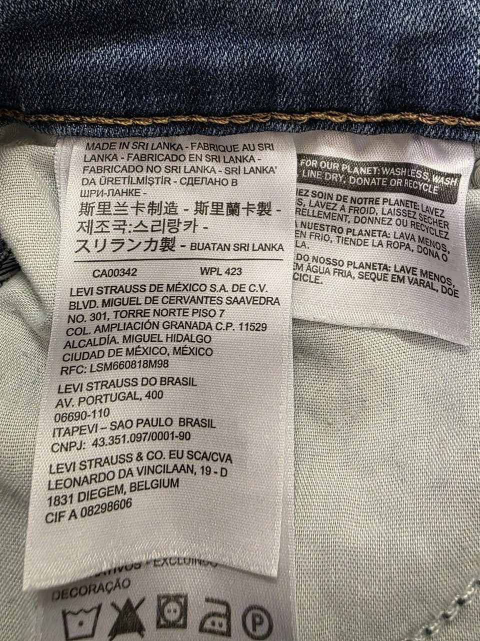 Levi's Classic Bermuda Shorts Ladies Size 26