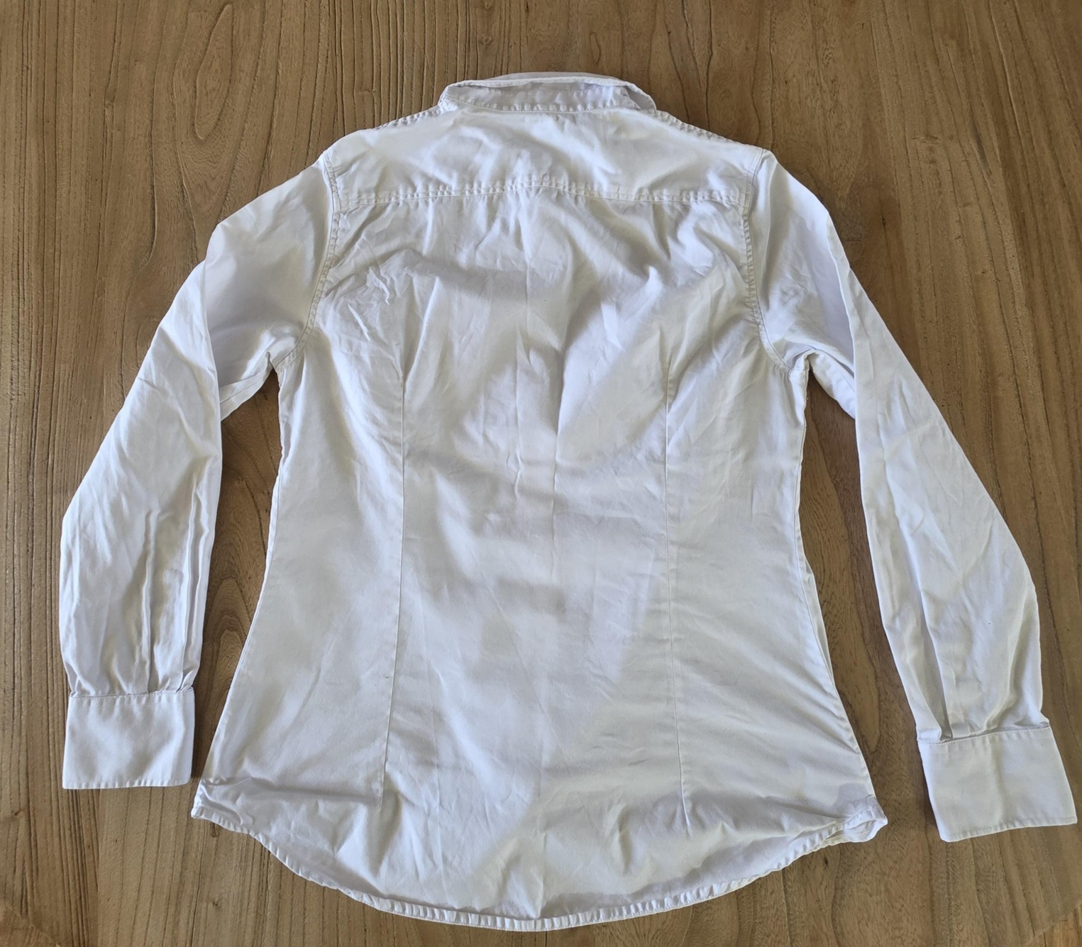 R.M. Williams Shirt Women's 8 White Long Sleeve Button Up Fitted Logo Top