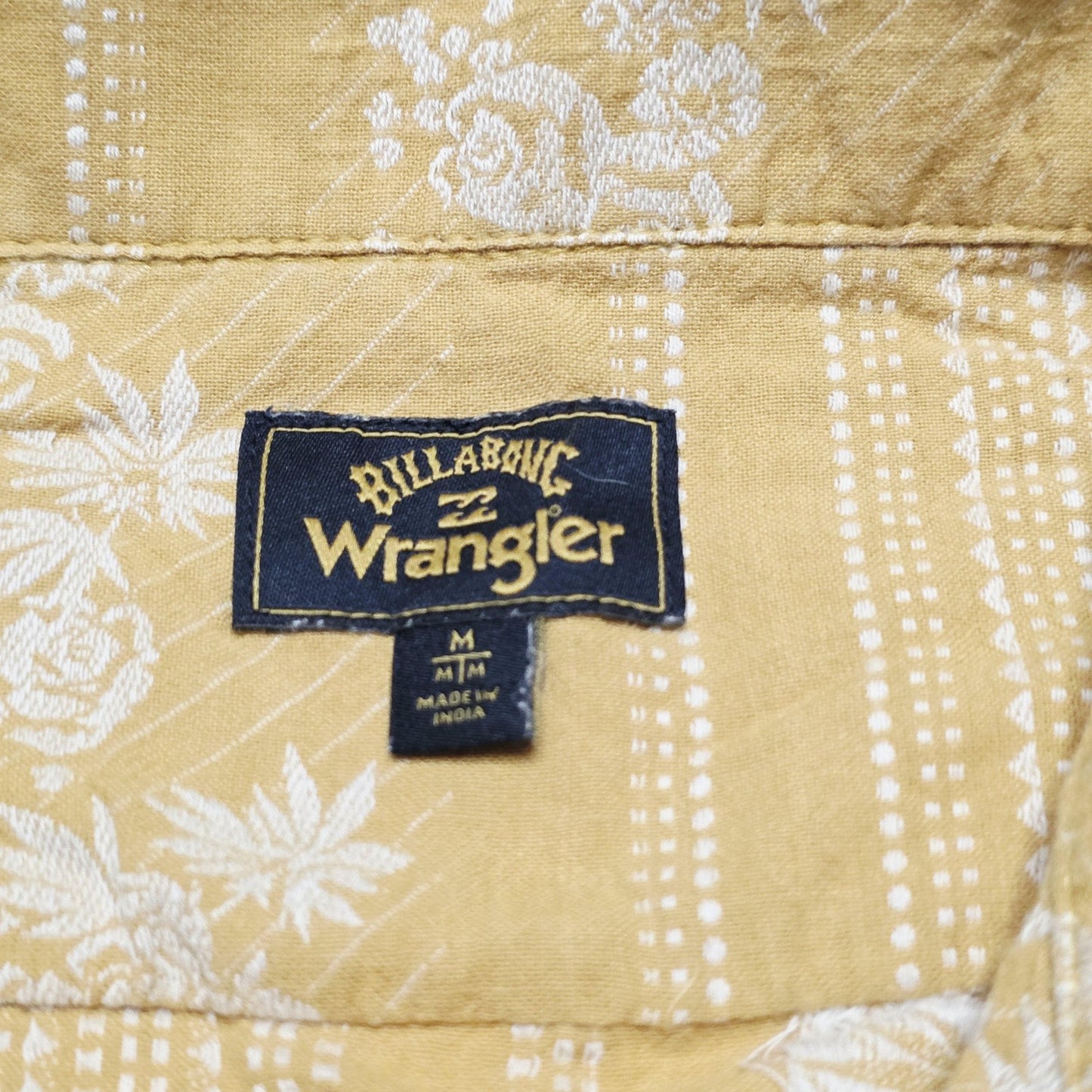 Billabong Wrangler Shirt Mens M Yellow Hawaiian Floral Short Sleeve Cotton